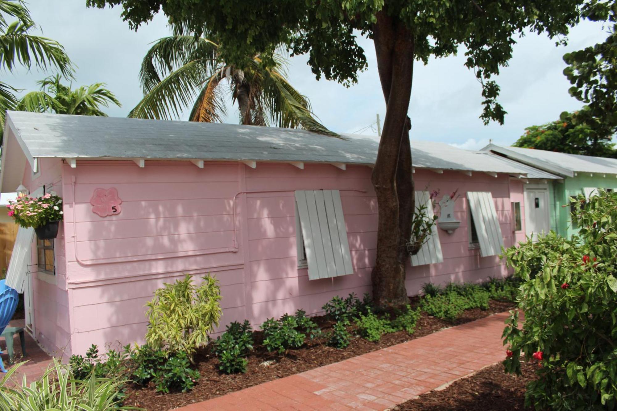 Tropical Cottages Маратон Стая снимка