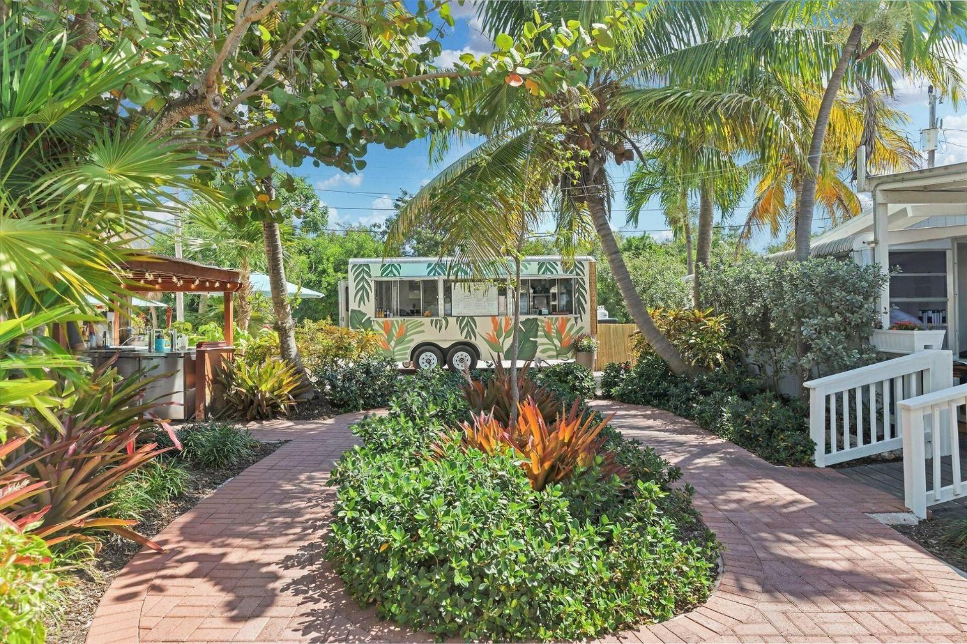 Tropical Cottages Маратон Екстериор снимка